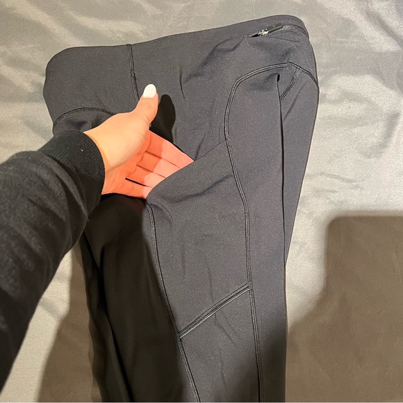 Lululemon Train Pocket Leggings - Picture 4 of 10